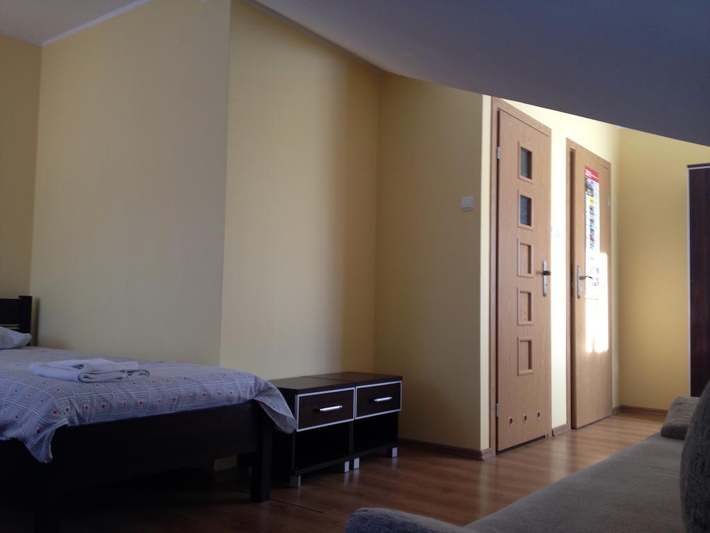 Laura Bed & Breakfast Bełchatów Стая снимка