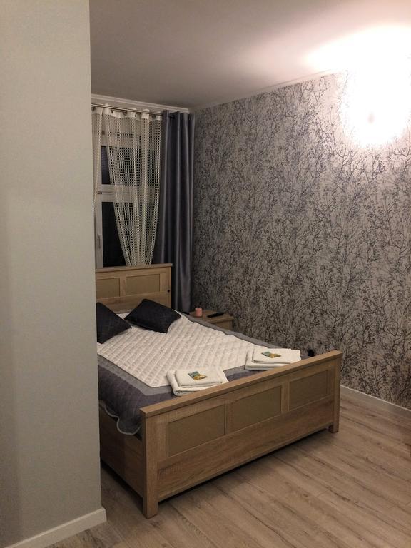 Laura Bed & Breakfast Bełchatów Екстериор снимка