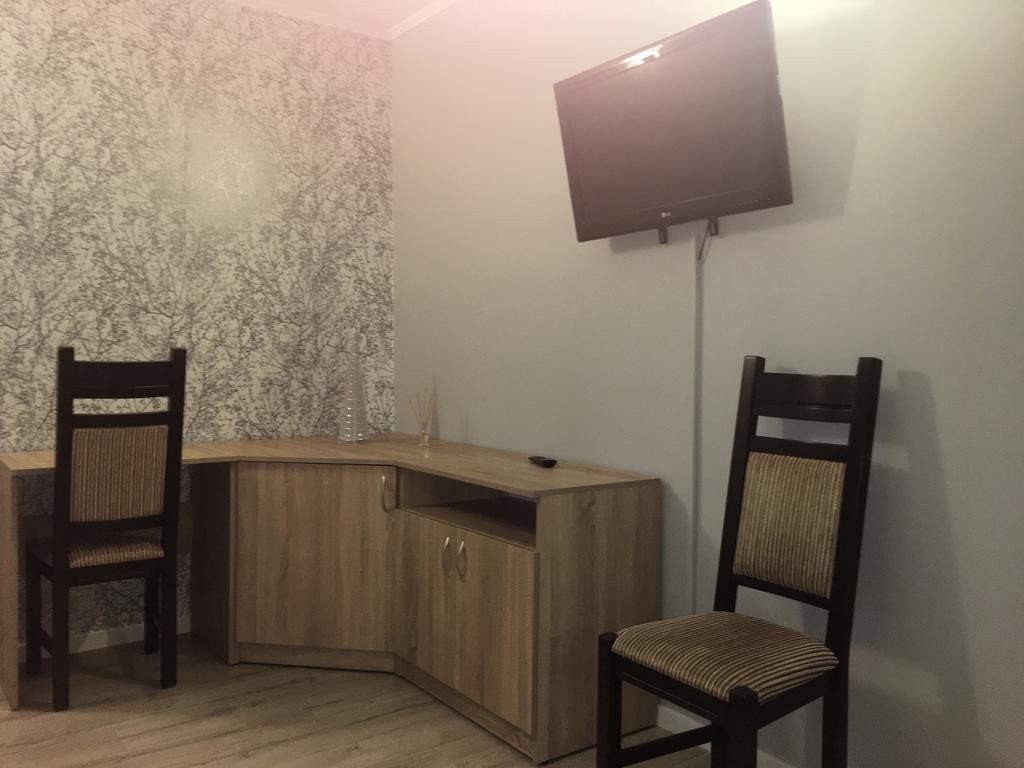 Laura Bed & Breakfast Bełchatów Екстериор снимка