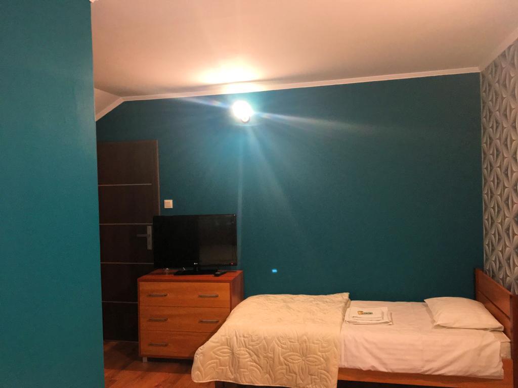Laura Bed & Breakfast Bełchatów Екстериор снимка