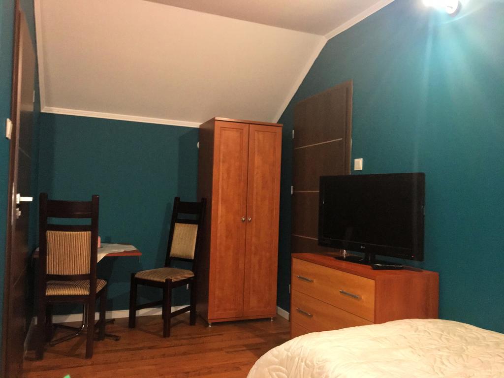 Laura Bed & Breakfast Bełchatów Екстериор снимка